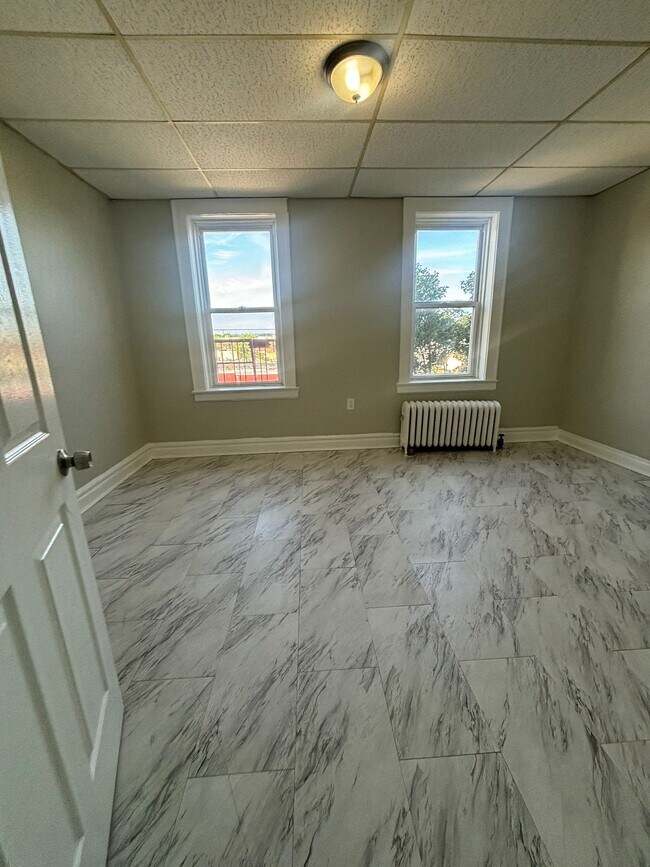 2 Avenida Columbia 304 - 28 Columbia Ave
