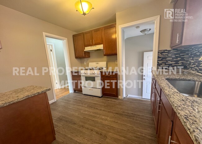 Building Photo - 19645 Woodmont St