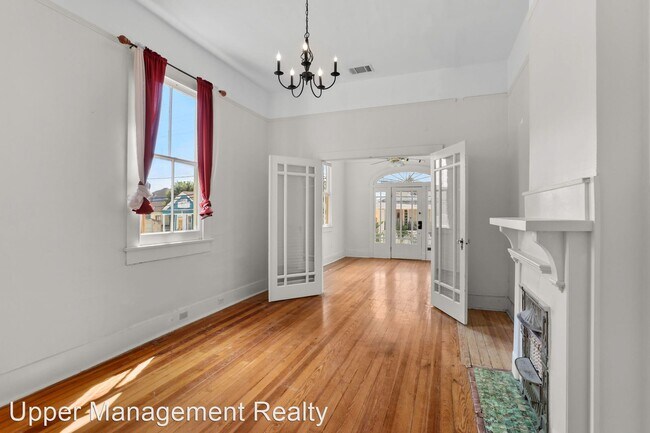 Foto del edificio - 4 br, 2 bath Apartment - 4533 - 4535 Lasal...