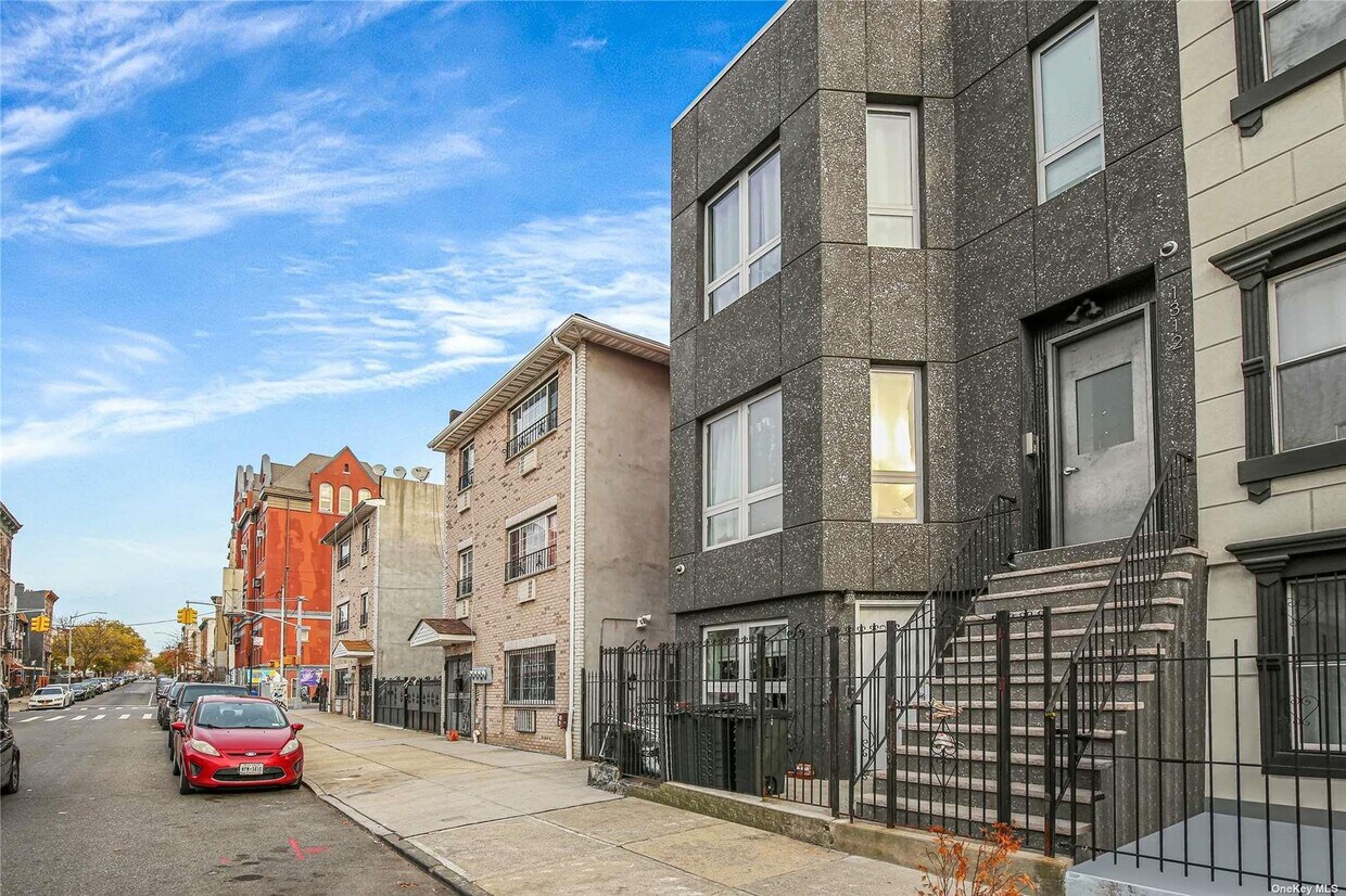 Foto principal - 1312 Putnam Ave