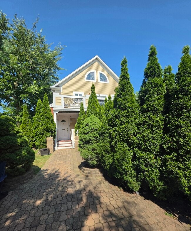 Building Photo - 204 N Waukegan Rd