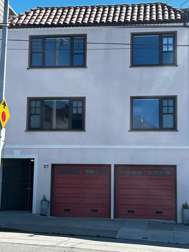Primary Photo - 1325 Church St