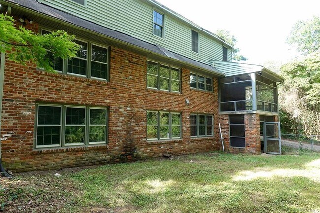 Building Photo - 4519 Stanbrook Dr