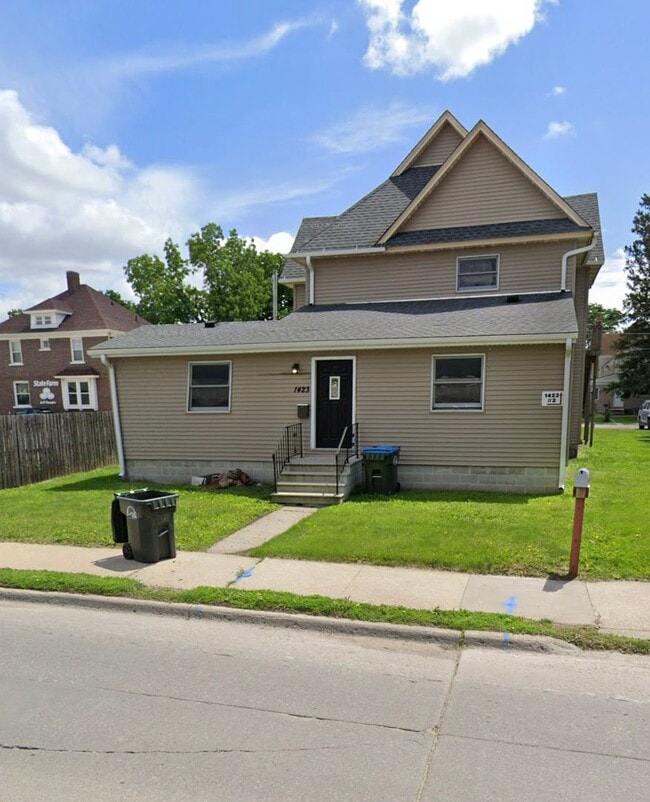 Building Photo - 1423 2nd Ave N