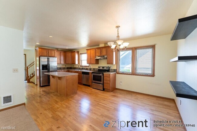 Building Photo - 3 br, 2 bath Townhome - 7708 Highland Park...