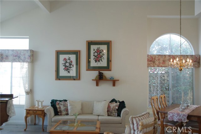 Foto del edificio - 16236 Peppertree Ln