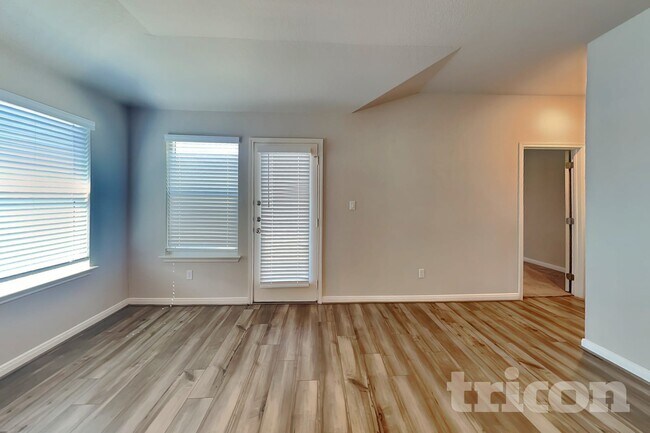 Building Photo - 5519 Shasta Pl