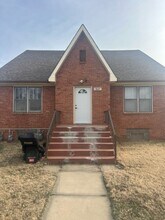 Building Photo - 941 Sheridan St