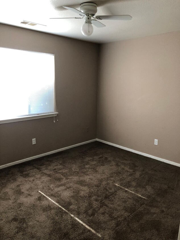 1st Bedroom - 310 E Elm St