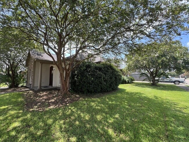 Foto del edificio - Location!  Location!  3 bedroom, 2 bath ho...