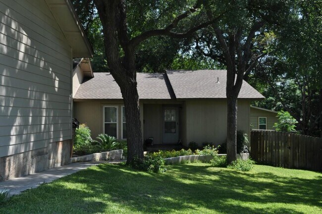 Foto del edificio - 1606 Southgate Cir