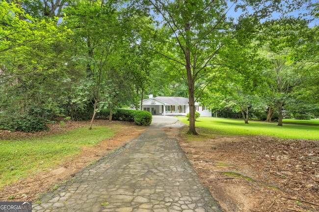 Building Photo - 5095 S Trimble Rd