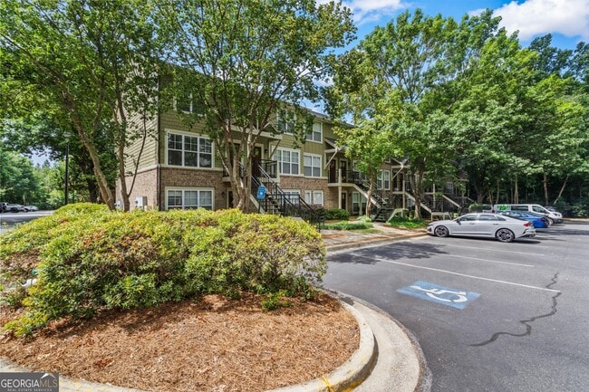 Building Photo - 660 Barnett Shoals Rd