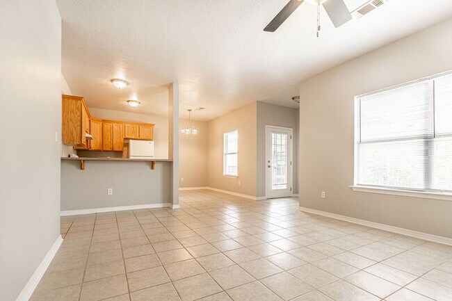 Building Photo - 9435 Bonanza Ln W
