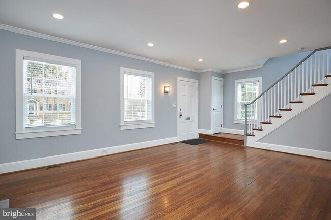 Building Photo - 4912 Brandywine St NW