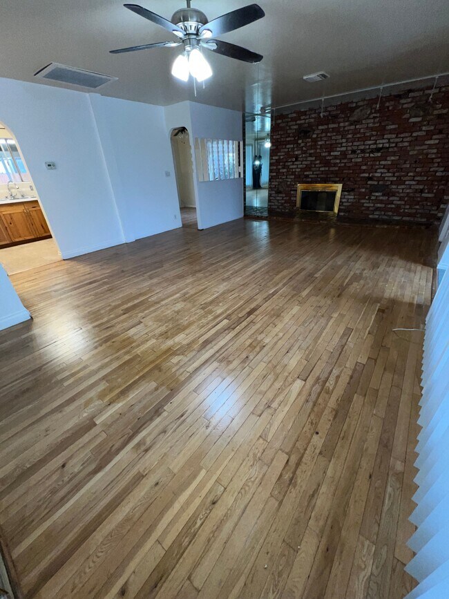 Foto del edificio - 15801 Cobalt St