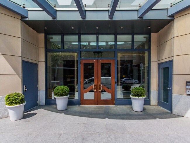 Foto del edificio - 303 Columbus Ave