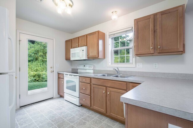 Foto del edificio - 218 Daltrey Ct