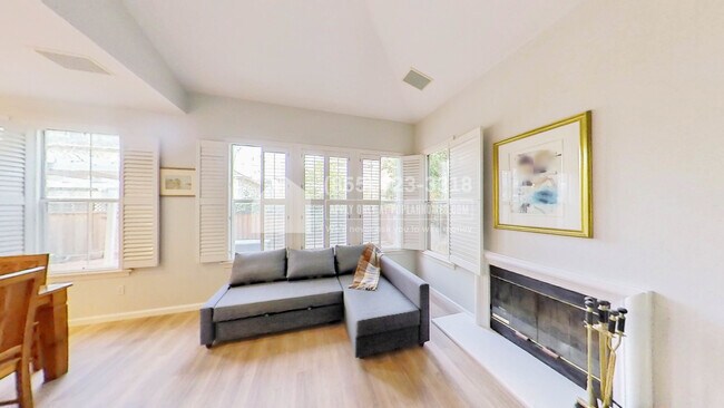 Building Photo - 29 E Portola Ave