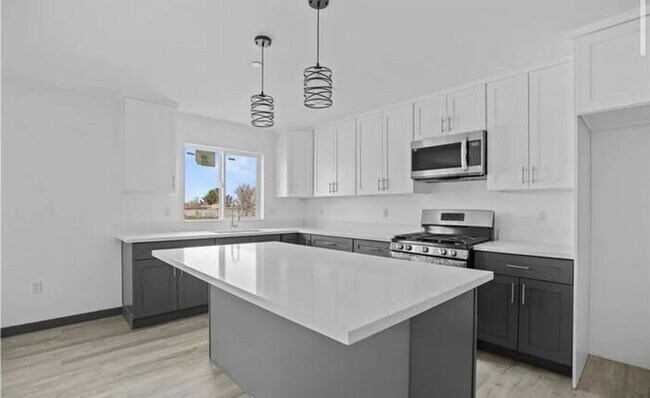 Building Photo - NEW CONSTRUCTION!! Beautiful 4 bed 2 bath ...