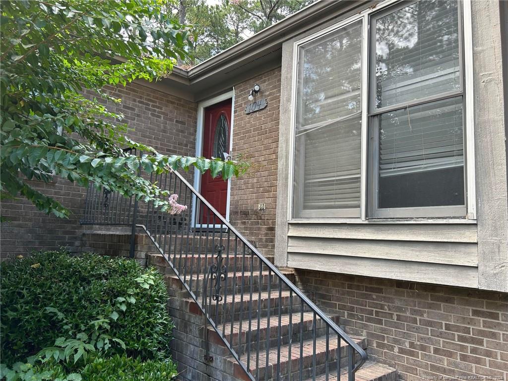 Primary Photo - 104 Girard Ave