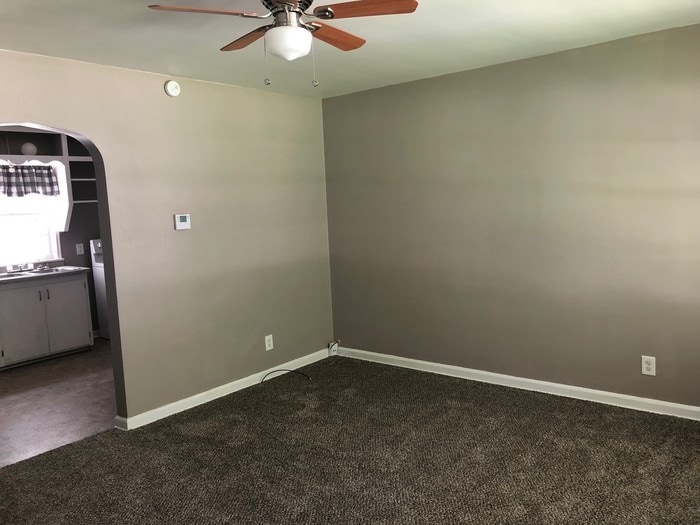 Primary Photo - 2 bed 1 bath duplex