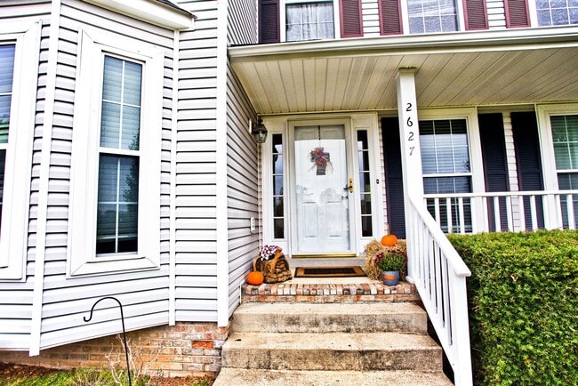 Building Photo - 2627 Holly Rock Dr