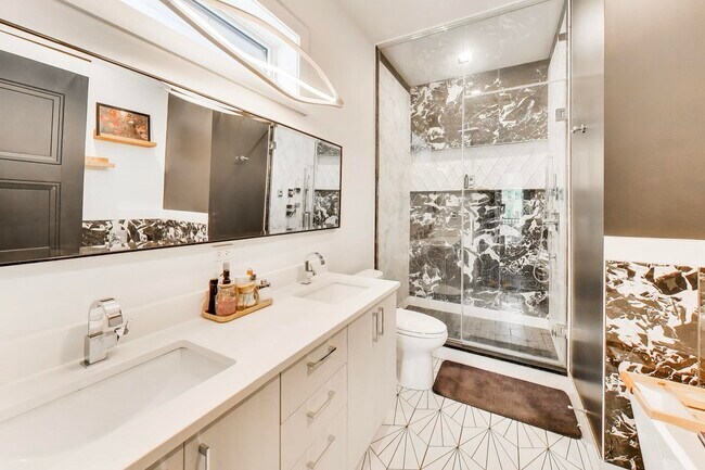 Foto del edificio - 3740 N Clifton Ave