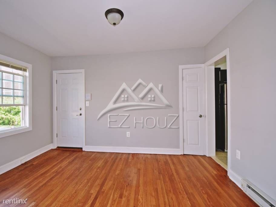 Primary Photo - 1 br, 1 bath Apartment - 122 Kinship Rd,2B