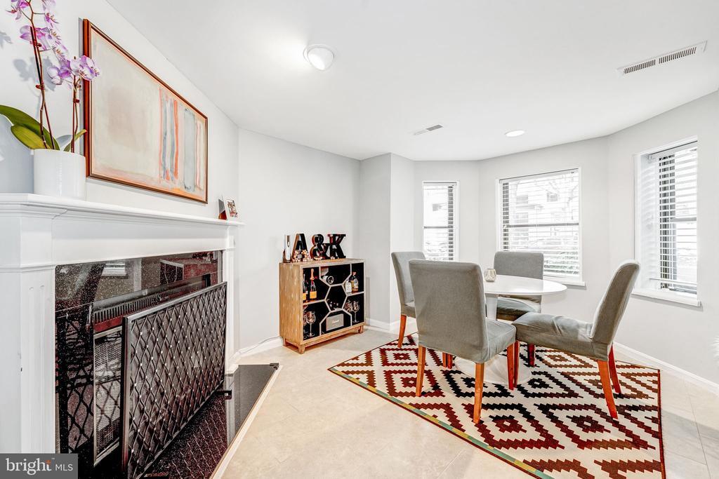 Foto principal - 1124 25th St NW