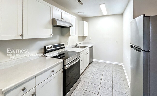 Building Photo - 213 Alpine Dr