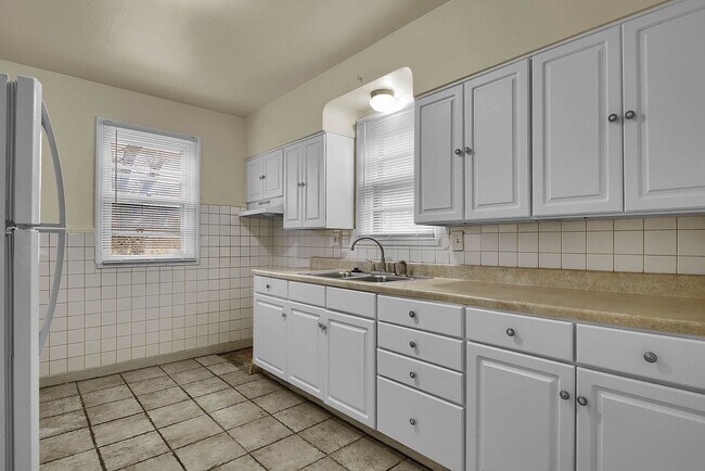 Foto del edificio - Quaint 2 bedroom home in University City.