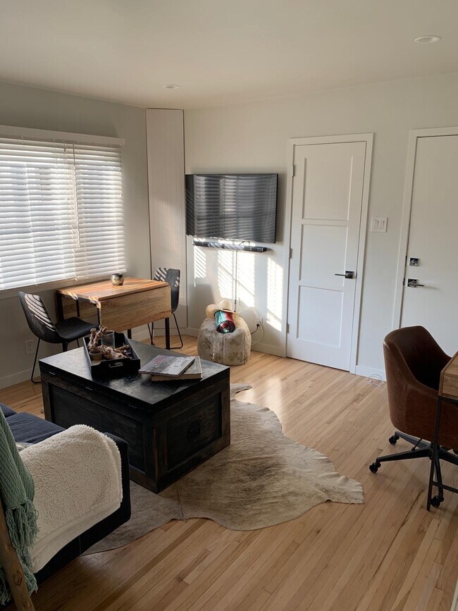 Foto del edificio - 625 Westmount Dr