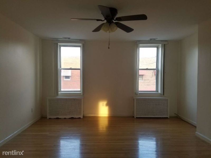 Foto principal - 1 br, 1 bath Apartment - 2340 S 10th street