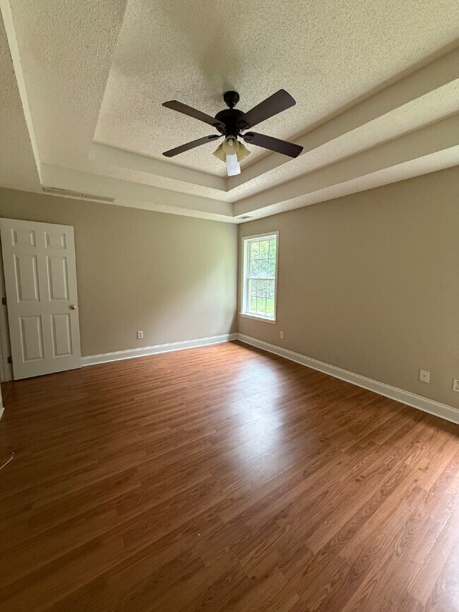 Foto del edificio - Spacious 4BR Home in Tyrone – Modern Layou...