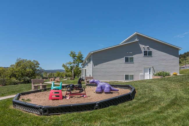 Building Photo - Butte Ridge Apartments