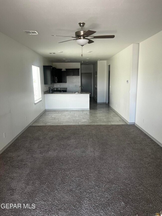 Building Photo - 14937 Pebble Hills Blvd