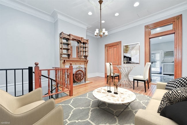 Building Photo - 2 br, 1 bath Apartment - 1824 13th St NW # 4M