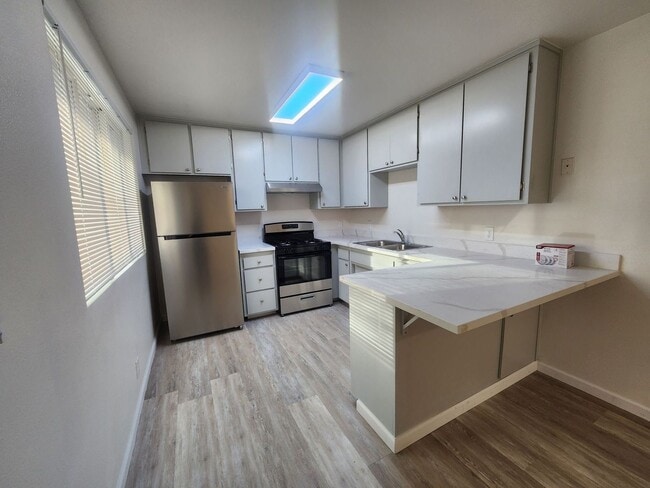 Building Photo - Alamo Apartments 6341