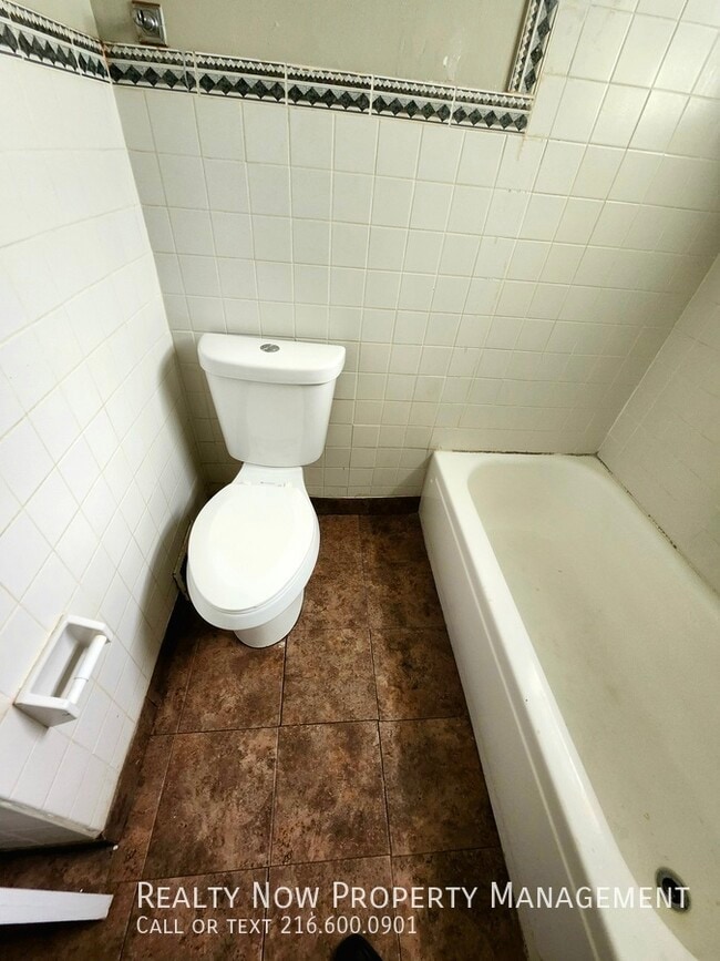 Building Photo - 18063 Weston Rd