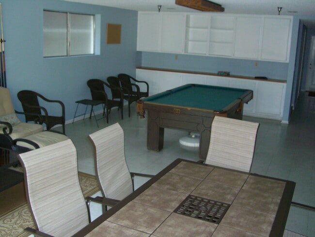 Building Photo - 4558 Willis Ave