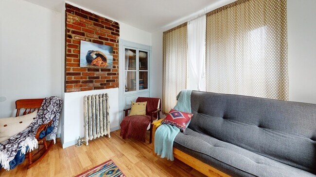 Building Photo - 7-9 Dexter St