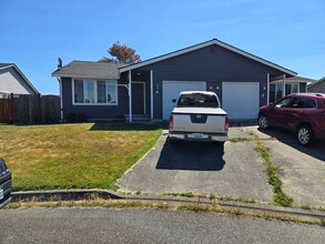 Building Photo - 906 S 22nd Ct