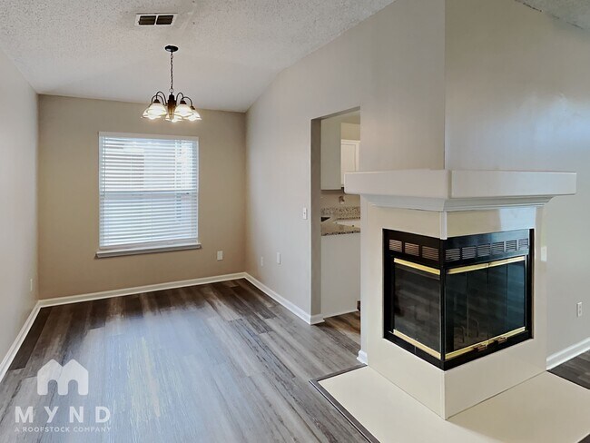 Foto del edificio - 12382 Silent Brook Trail N