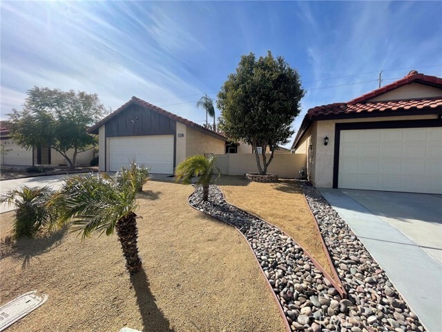 Primary Photo - 27089 Rangewood St