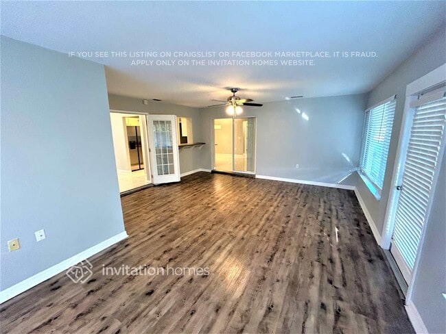 Foto del edificio - 3035 Weston Pl