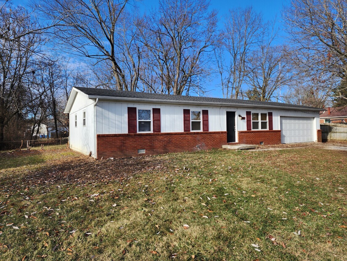 7526 Harcourt Rd, Indianapolis, IN 46260 House Rental in Indianapolis