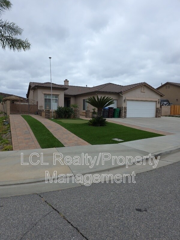 Foto principal - 27831 Blackhawk Rd