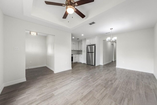 Foto del edificio - 835 E Taylor St