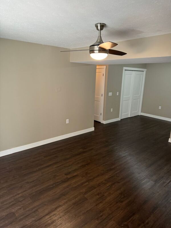 Building Photo - 2121 Southfork Dr